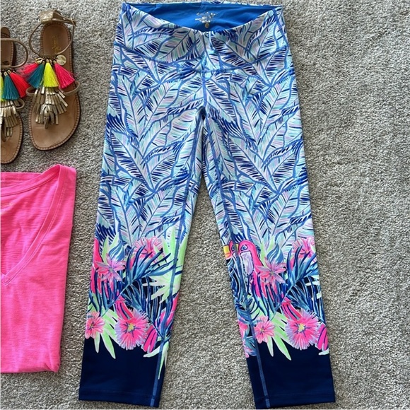 Lilly Pulitzer Luxletic Weekender Cropped Leggings - Picture 2 of 7